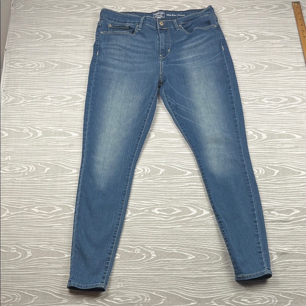 Levi’s Strauss Signature Gold Mid-Rise Skinny Ladies Jeans 30w Pre Owned